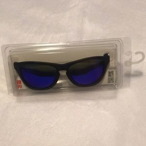 Brand New UNIQLO sunglasses
